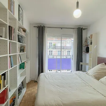 Apartment Cocoon With Balcony