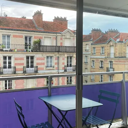 Apartment Cocoon With Balcony