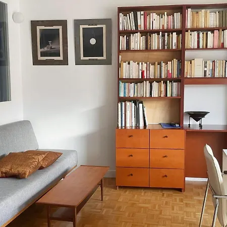 Apartment Cocoon With Balcony